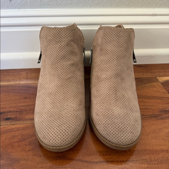 Universal thread booties - Picture 2 of 5